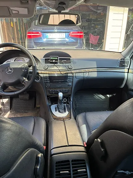 Mercedes-Benz E270 2004 photo 2