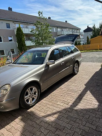 Mercedes-Benz E270