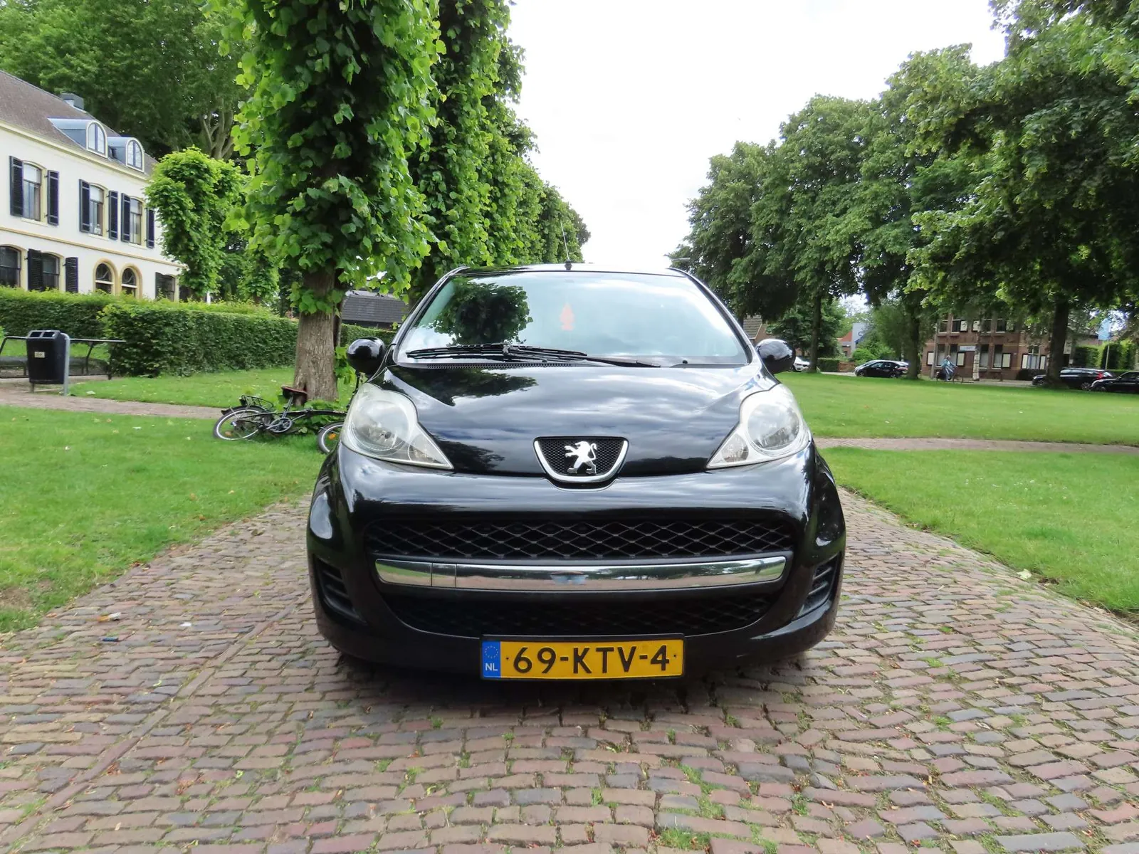 Peugeot 107 2010 photo 3