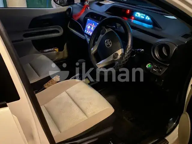 Toyota Aqua 2013 photo 4