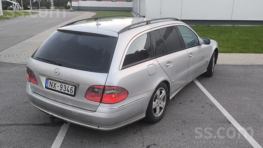 Mercedes-Benz E220 2008 photo 3