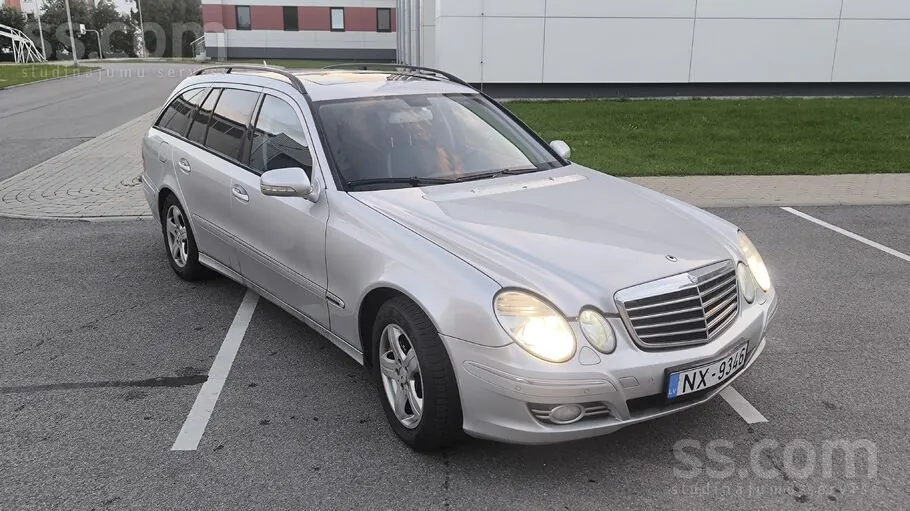 Mercedes-Benz E220 2008 photo 2
