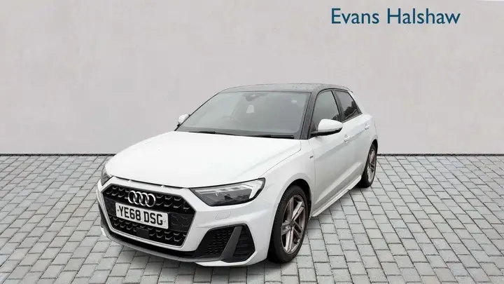 Audi A1 2018 photo 2