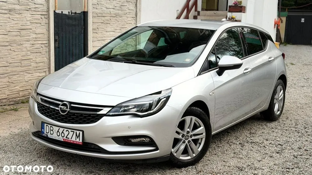 Opel Astra 2017 photo 2
