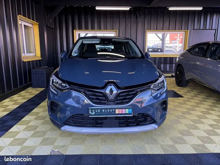 Renault Captur 2022 photo 2
