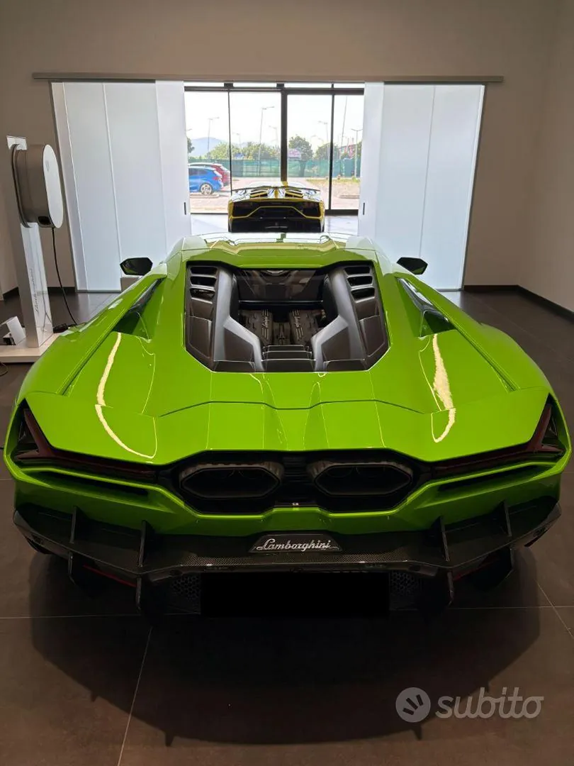 Lamborghini Revuelto 2026 photo 4