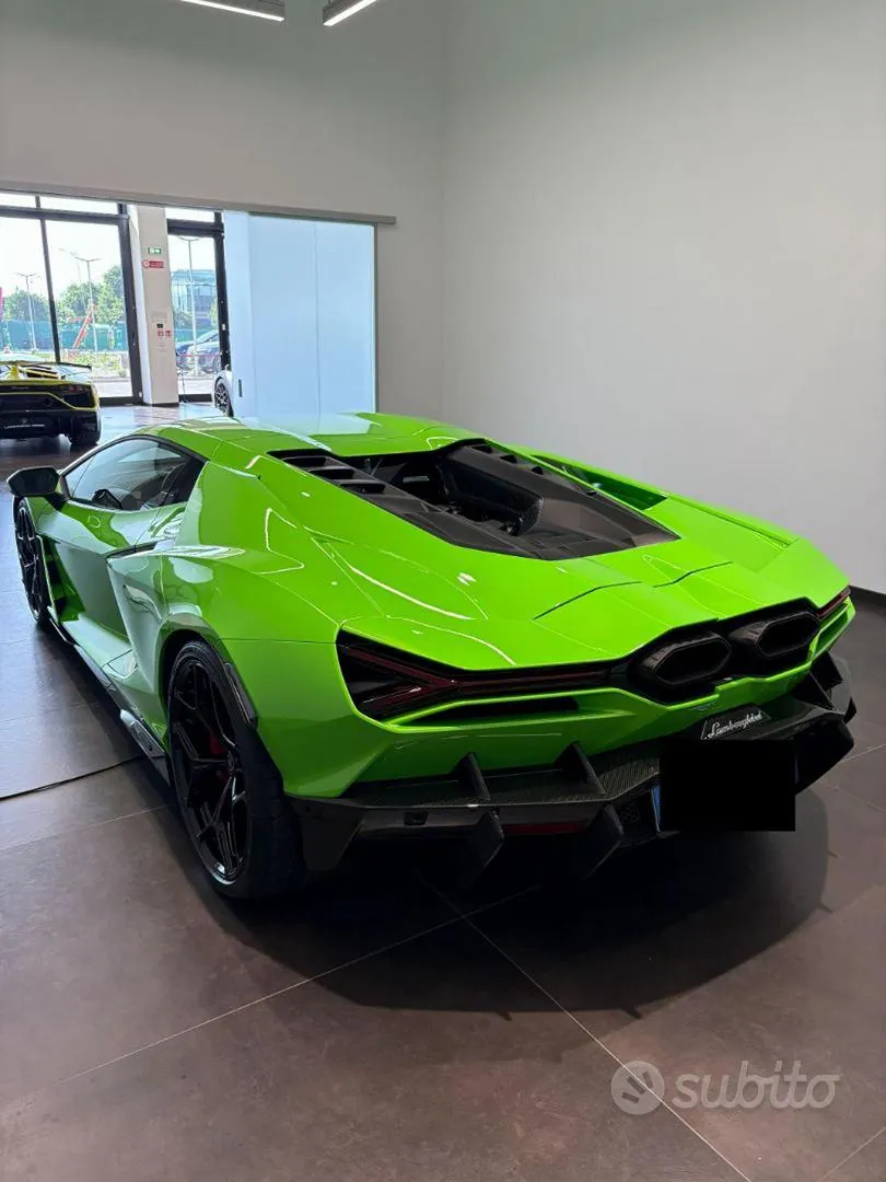 Lamborghini Revuelto 2026 photo 3
