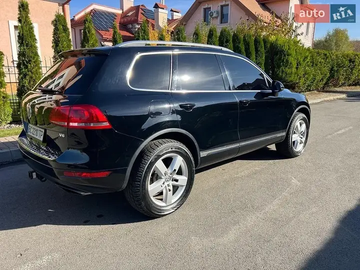 Volkswagen Touareg 2012 photo 4