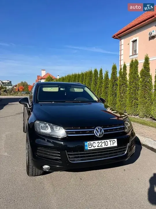 Volkswagen Touareg 2012 photo 2