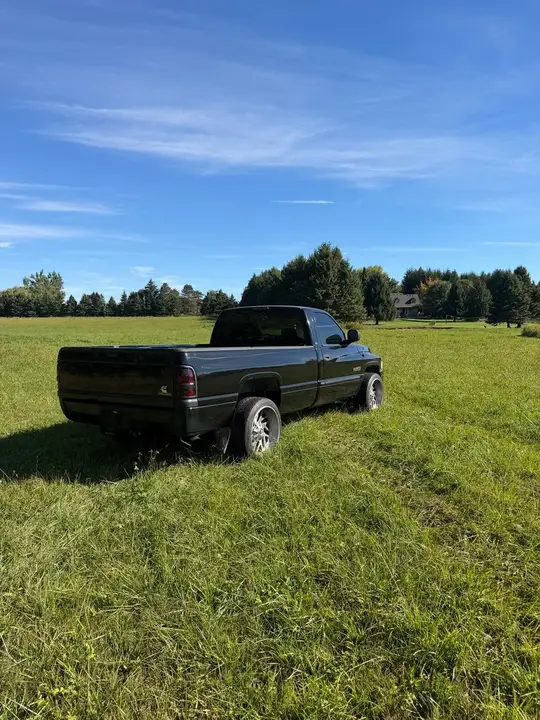 Dodge 2500 2001 photo 2