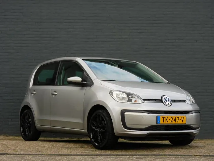 Volkswagen Up 2018 photo 2