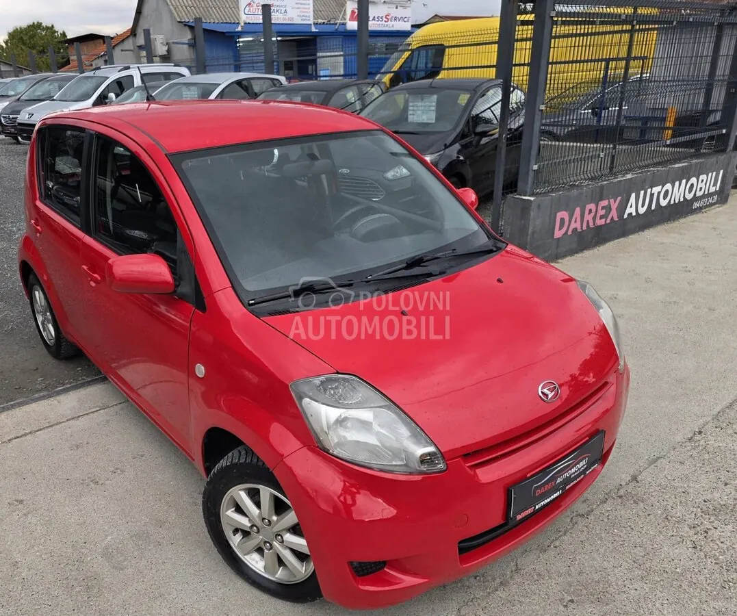 Daihatsu Sirion 2011 photo 2