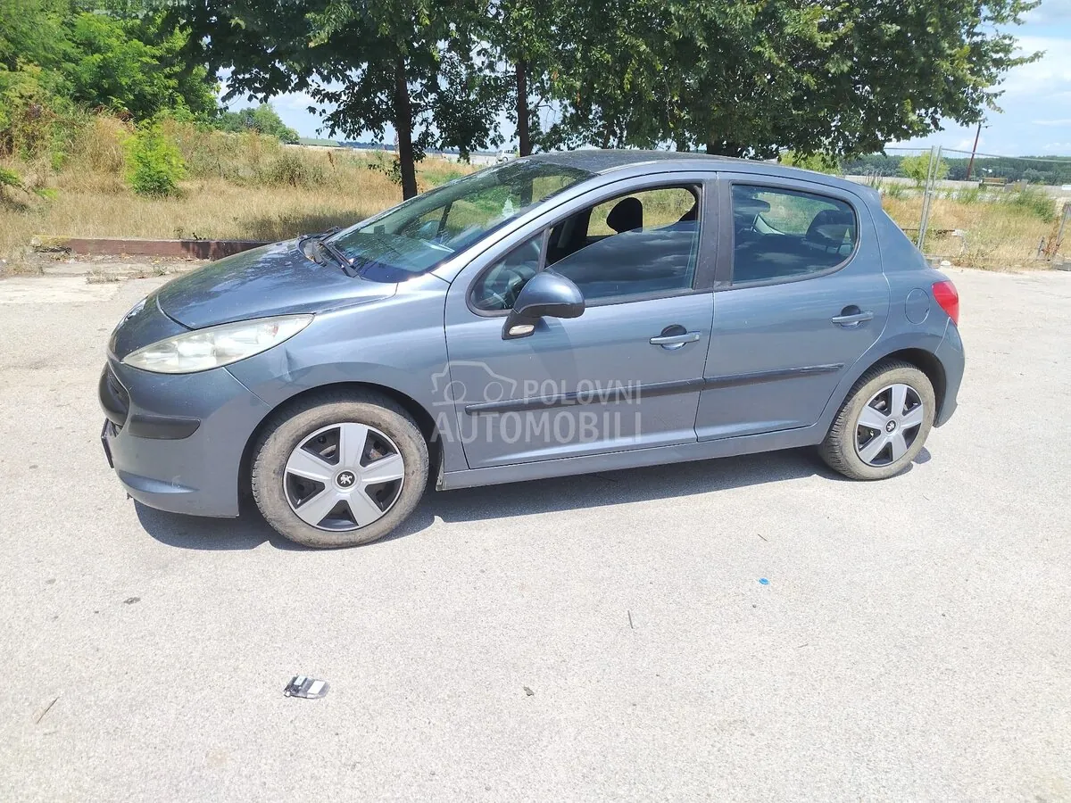 Peugeot 207 2007 photo 3