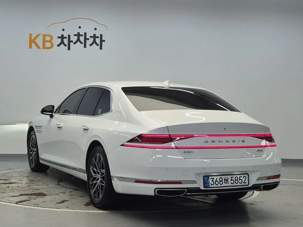 Genesis G90 2022 photo 2