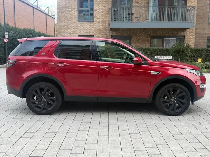 Land Rover Discovery Sport 2016 photo 2