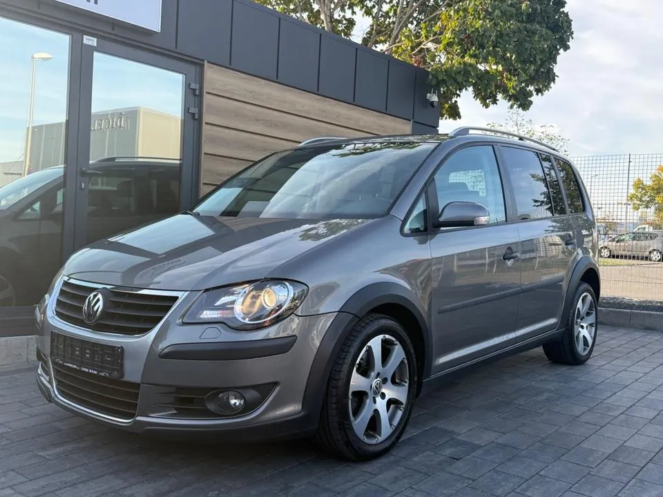 Volkswagen Touran Cross