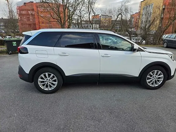 Peugeot 5008 2018 photo 5