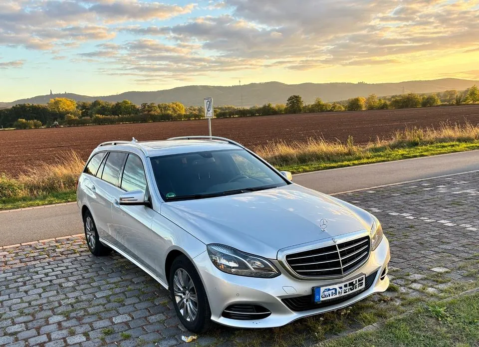 Mercedes-Benz E 220 Bluetec