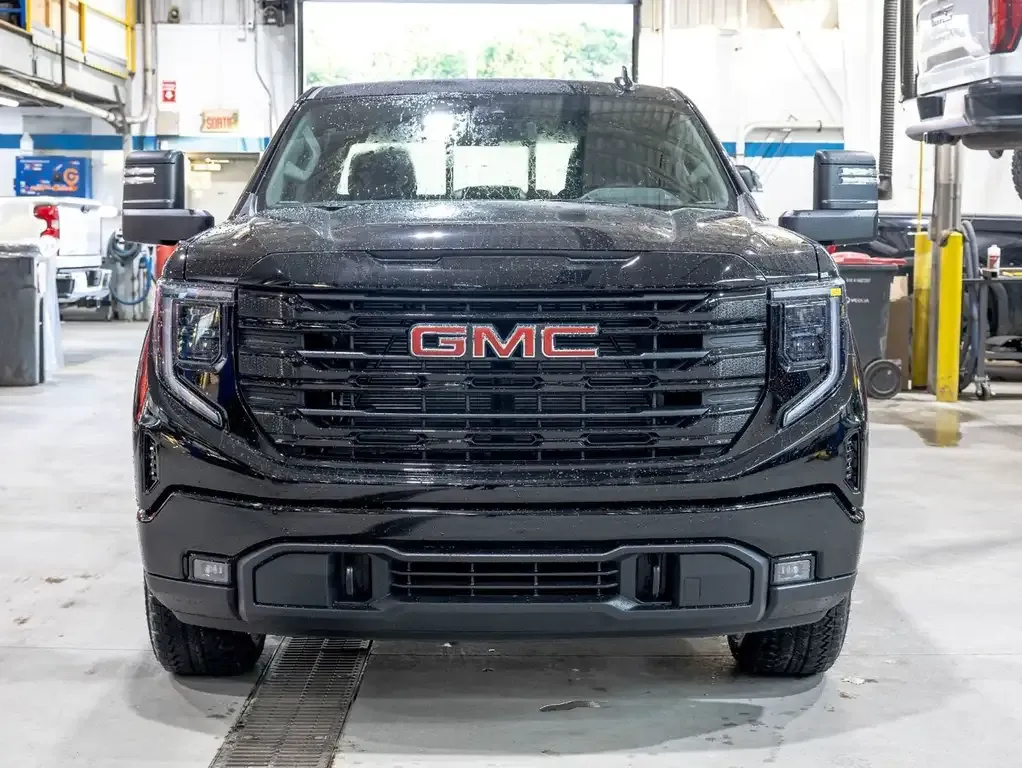 GMC Sierra 1500 2026 photo 2
