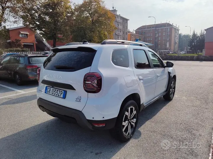 Dacia Duster 2023 photo 3