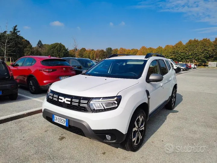 Dacia Duster 2023 photo 2