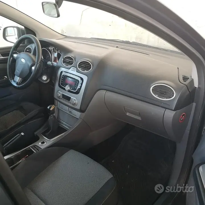 Ford Focus 2011 photo 4