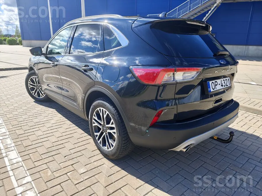 Ford Kuga 2023 photo 2