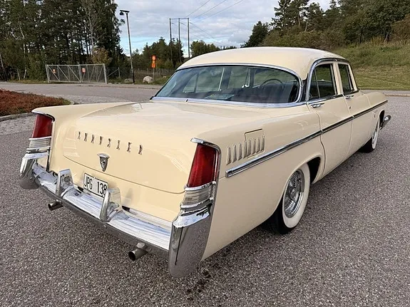 Chrysler New Yorker 1956 photo 5
