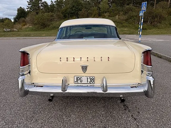 Chrysler New Yorker 1956 photo 4