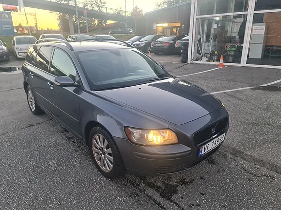 Volvo V50 2005 photo 2