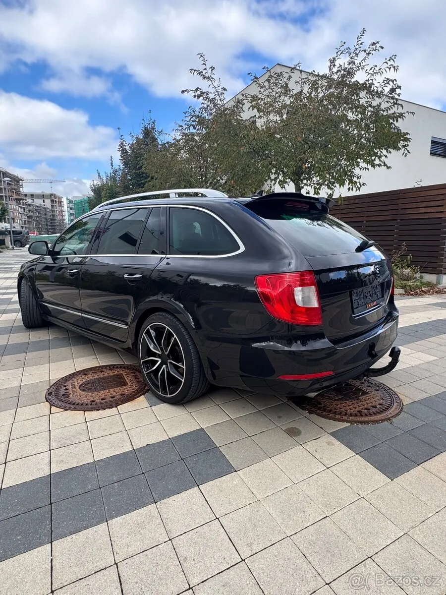 Skoda Superb photo 3