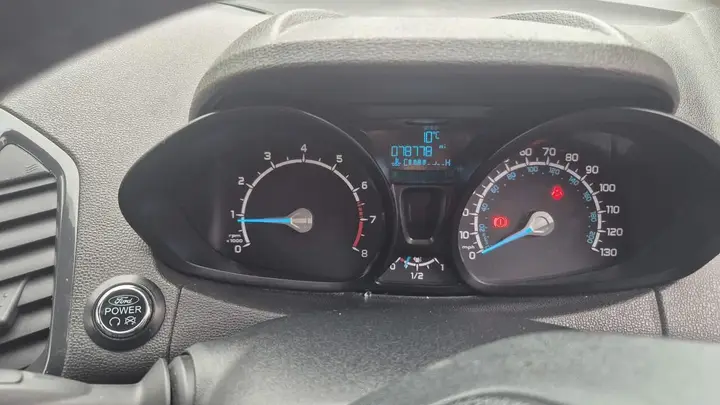 Ford Ecosport 2015 photo 4