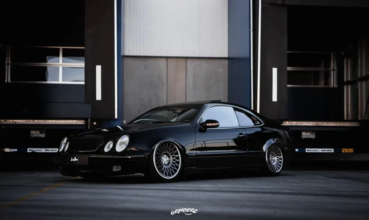 Mercedes-Benz Clk-Class 2001 photo 3