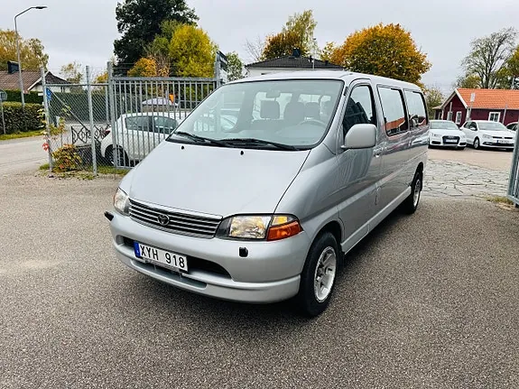 Toyota Hiace 2006 photo 2