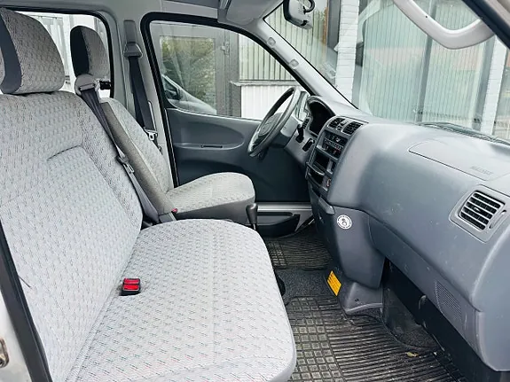 Toyota Hiace 2006 photo 5