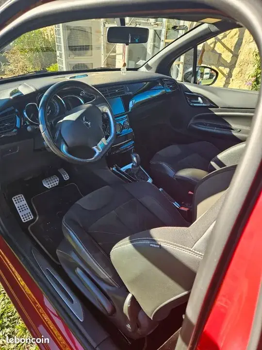 DS Automobiles Ds3 2019 photo 3