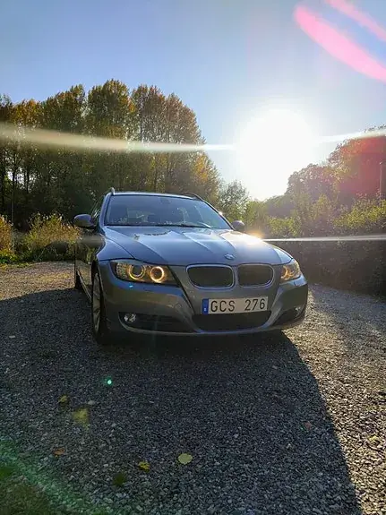BMW 320I 2009 photo 2