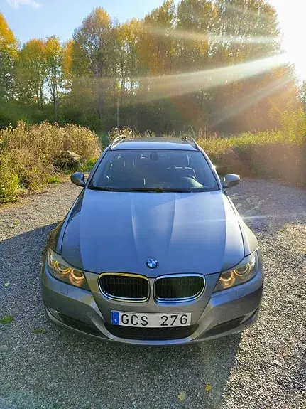 BMW 320I 2009 photo 4