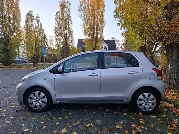 Toyota Yaris 2009 photo 3