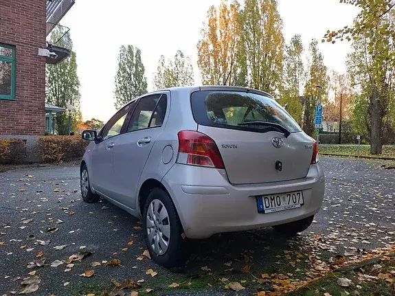 Toyota Yaris 2009 photo 2