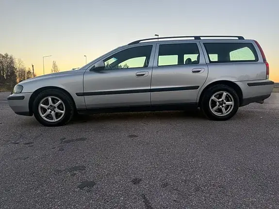 Volvo V70 2004 photo 4