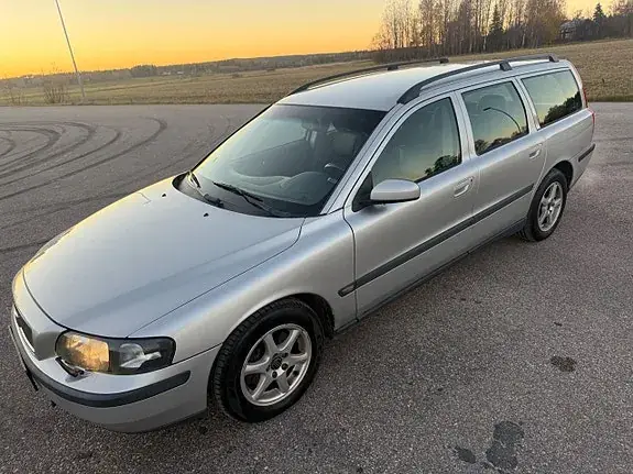 Volvo V70 2004 photo 3