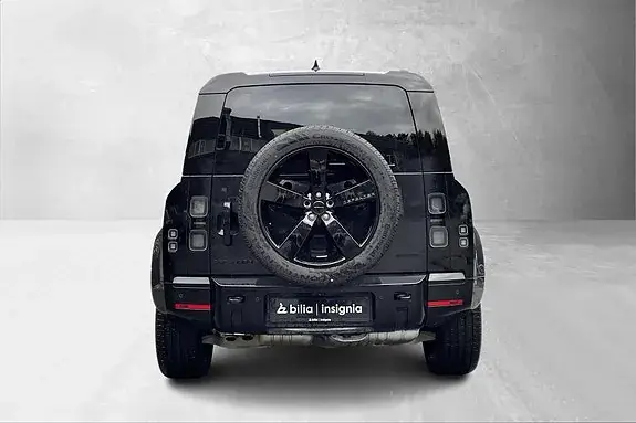 Land Rover Defender 110 2026 photo 3