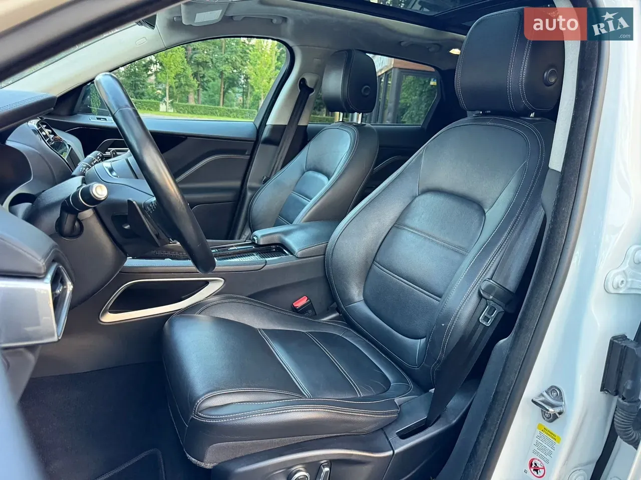 Jaguar F-Pace 2019 photo 5
