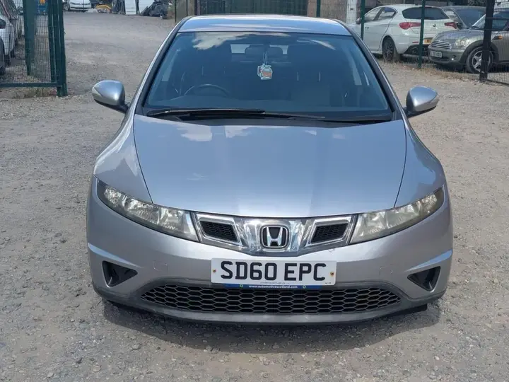 Honda Civic 2011 photo 2