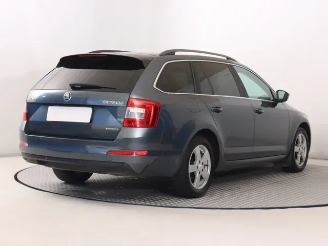 Skoda Octavia Combi 2015 photo 4