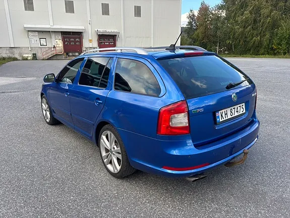 Skoda Octavia 2013 photo 3