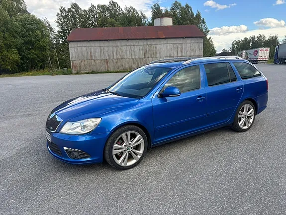Skoda Octavia 2013 photo 2