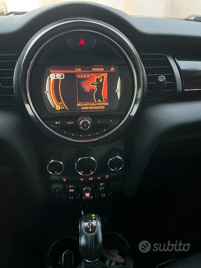 Mini Cooper 2015 photo 2
