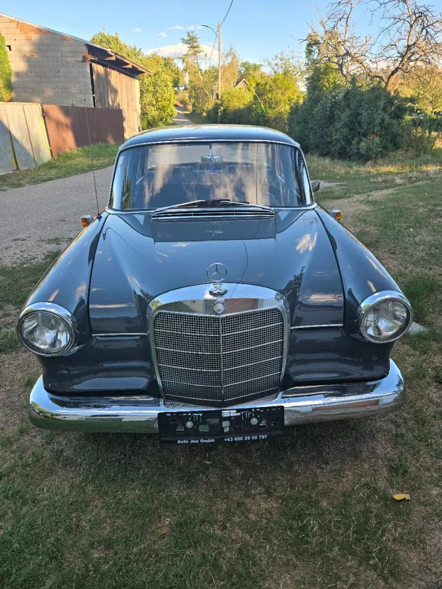 Mercedes-Benz Sonstige